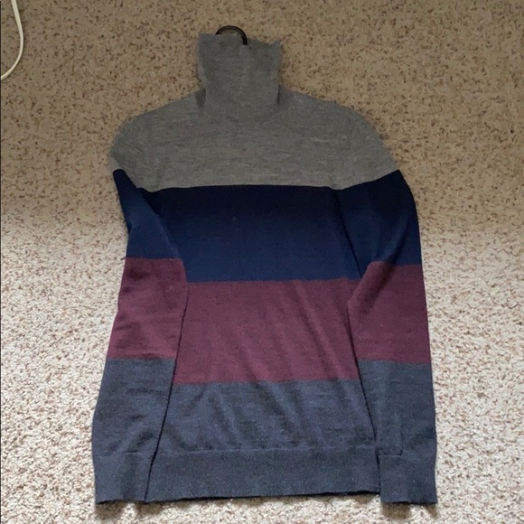 Sweater - Picture 4 of 4